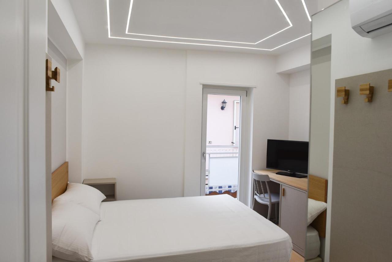 Bed and Breakfast Palazzotto 902 à Crotone Extérieur photo